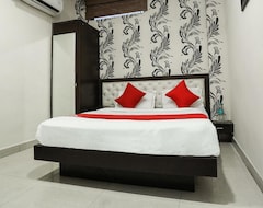 Khách sạn OYO 2681 Hotel Madhuram palace (Bhopal, Ấn Độ)