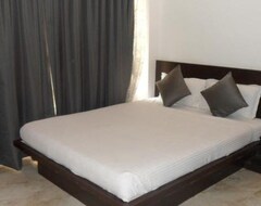 Khách sạn Oyo 3966  Maple Inn (Ahmedabad, Ấn Độ)