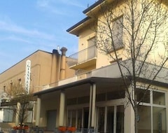 Otel Giannella (Rimini, İtalya)