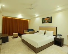 Khách sạn Centrum  By Brijwasi (Mathura, Ấn Độ)