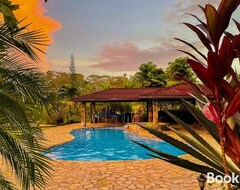 Toàn bộ căn nhà/căn hộ Gatuncrocs, Private Villa With Lake & Garden Views (Nuevo Chagres, Panama)