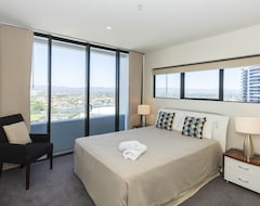 Hotelli Aria Apartments (Broadbeach, Australia)