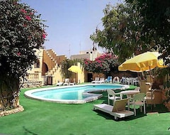 Hotelli Cornucopia Hotel & Bungalows (Xagħra, Malta)