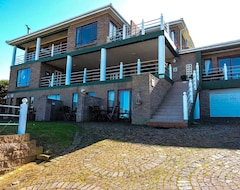 Hotel Amzee Bokmakierie Guest House (Dana Bay, South Africa)
