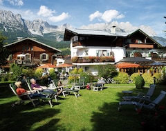 Hotel Landhaus Kaiserblick (Ellmau, Austria)