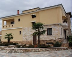 Hotel Faraggi (Alistrati, Grčka)