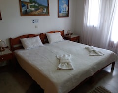 Pansiyon Costas Inn (Spili, Yunanistan)