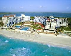 Resort Crown Paradise Club Cancun All Inclusive (Cancún, México)