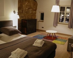 Bed & Breakfast La Pipistrelle (Luxembourg City, Luxembourg)