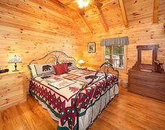 Khách sạn Black Bear Lodge- One-Bedroom Cabin (Gatlinburg, Hoa Kỳ)