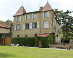 Bed & Breakfast Château de Bourrassol (Ménétrol, Francuska)