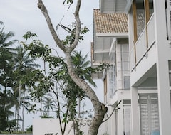 Aparthotel Sri Sharavi Beach Villas & Spa (Weligama, Šri Lanka)