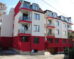 Khách sạn Hotel Pri Popa (Svishtov, Bun-ga-ri)