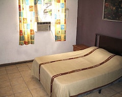 Hotel Ximenas Guest House (San Salvador, El Salvador)