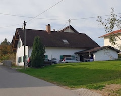 Toàn bộ căn nhà/căn hộ Großes Ferienhaus (Rettenbach am Auerberg, Đức)
