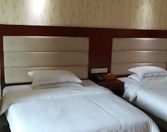 Hotel Xinguoyuan Business (Longchuan, Kina)