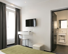 Hotel Standard Design (Paris, France)