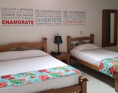 Hotel Casa Malibu (Medellín, Colombia)