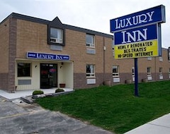 Khách sạn Luxury Inn (Collingwood, Canada)