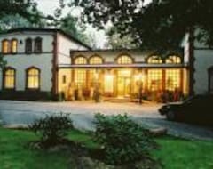 Khách sạn Landhotel Gustav (Beelitz, Đức)