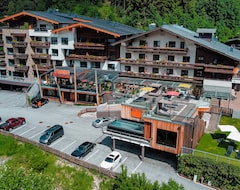 Thomsn-Alpine Rock Hotel (Saalbach-Hinterglemm, Austrija)