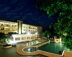 Pluz Resort (Silvassa, Ấn Độ)