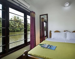 Hotelli Sreekrishna Houseboat (Kumarakom, Intia)