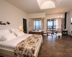 Qmy Mlvn Bvtyq `M Mmd - Kami Boutique Hotel (Safed, Israel)