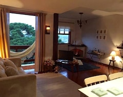Entire House / Apartment Romantic, Cozy, Wonderful View! Package Of 11 To 15 / 10- R $ 1. 500,00 (Campos do Jordão, Brazil)