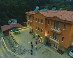 Khách sạn Uzungol Jadela (Uzungöl, Thổ Nhĩ Kỳ)