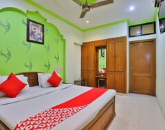 OYO 28315 Hiriz Hotel (Bhuj, Indija)