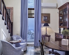 Hotel Cosmopolitan Suites (Fira, Grecia)