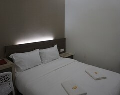 Hotelli Hotel Alpha (Bukit Mertarjam, Malesia)
