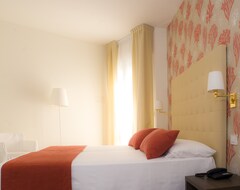 Khách sạn Hotel Atlantico (Lido di Jesolo, Ý)