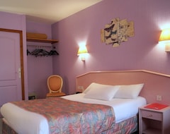 Hotel Le Soleil d'Or (Montigny-la-Resle, France)
