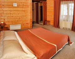 Khách sạn Plus (Bukovel, Ukraina)