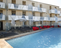 Khách sạn Hotel Mediterranee (Calvi, Pháp)