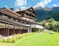 Khách sạn Hotel La Casies Mountain Living (Gsies, Ý)