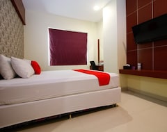 Hotel Reddoorz Premium Near Nipah Mall (Makassar, Indonesia)