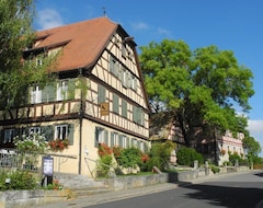Khách sạn Landhotel Schwarzes Ross (Steinsfeld, Đức)