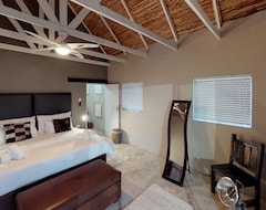 Khách sạn Swartberg Pass Cottages (Oudtshoorn, Nam Phi)