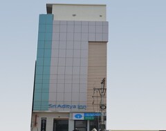 Khách sạn Sri Aditya Inn (Rajamundry, Ấn Độ)