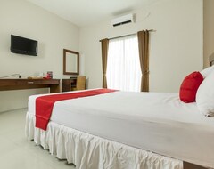 Hotel Reddoorz @ Tapos Bogor (Puncak, Indonesia)
