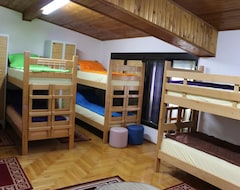 Nhà nghỉ Hostel Trajan (Donji Milanovac, Séc-bia)