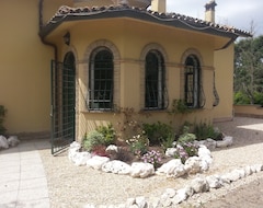 Bed & Breakfast Villa Gusto e Benessere (Sacrofano, Ý)