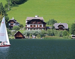 Khách sạn Ferienhof Obergasser & Pension Bergblick (Weissensee, Áo)