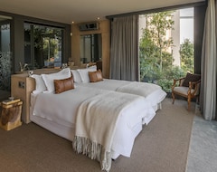 Bed & Breakfast Spanish Farm Guest Lodge By Raw Africa Boutique Collection (Somerset West, Sudáfrica)