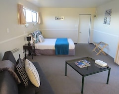 Khách sạn Pohutu Lodge (Rotorua, New Zealand)