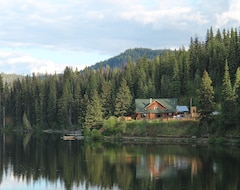 Khách sạn Lac Des Roches Resort (Bridge Lake, Canada)