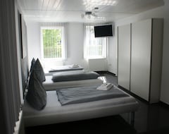 Khách sạn Hotel Ruhen, 24 Stunden Check In, Kostenfreie Parkplatze (Wolfsburg, Đức)